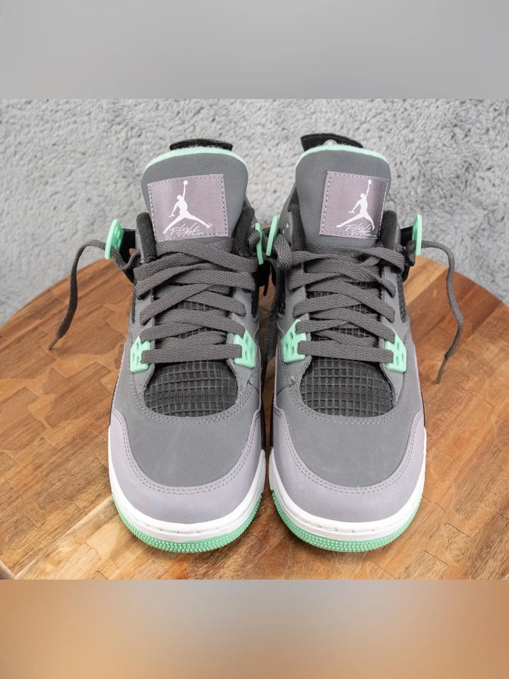 Air Jordan 4 Retro ‘Green Glow’ Size 5.5Y Pre-owned Excellent Condition